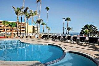 Sea Crest OceanFront Hotel