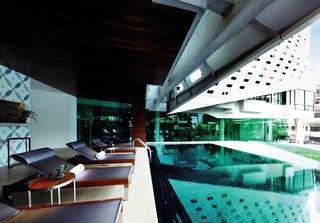 Lit Bangkok Hotel & Residence