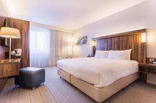 Courtyard Glasgow Airport