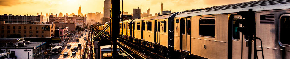 Blick auf die Queens und Trainstation